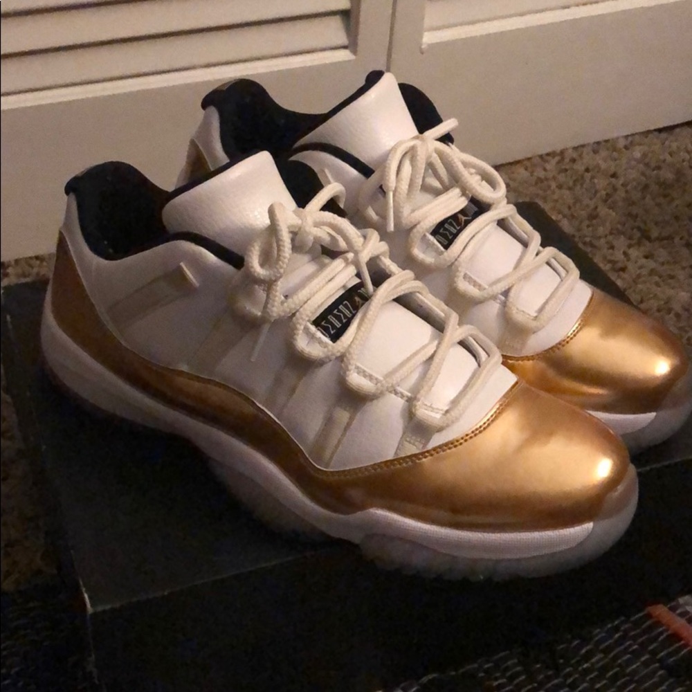 Men’s ‘Air Jordan 11 Retro Low’ size 10.5